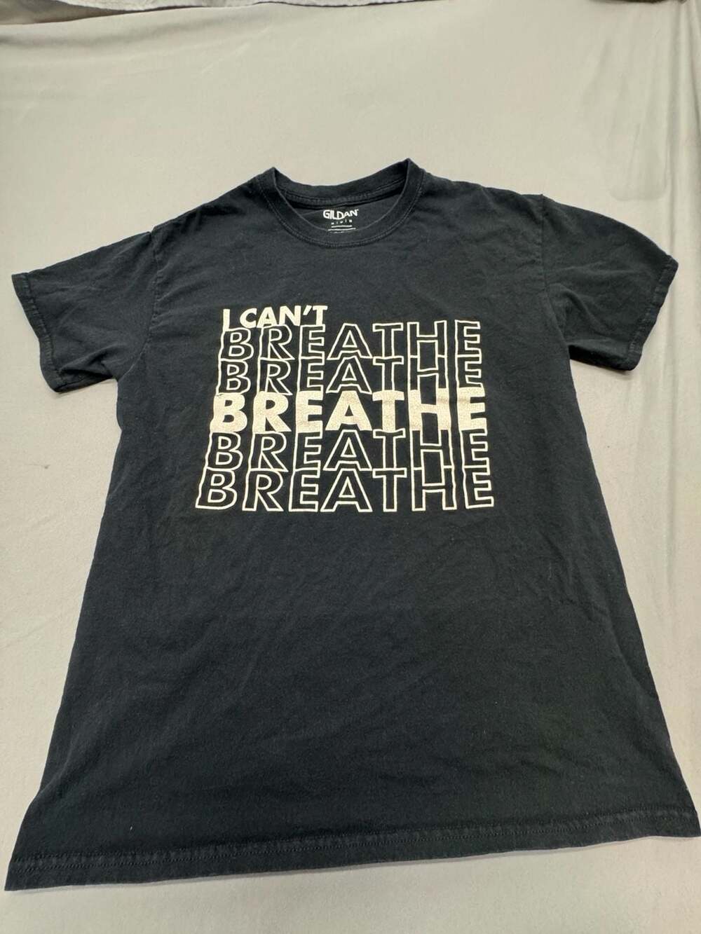 Gildan I Can't Breathe Graphic T-Shirt Size M Black